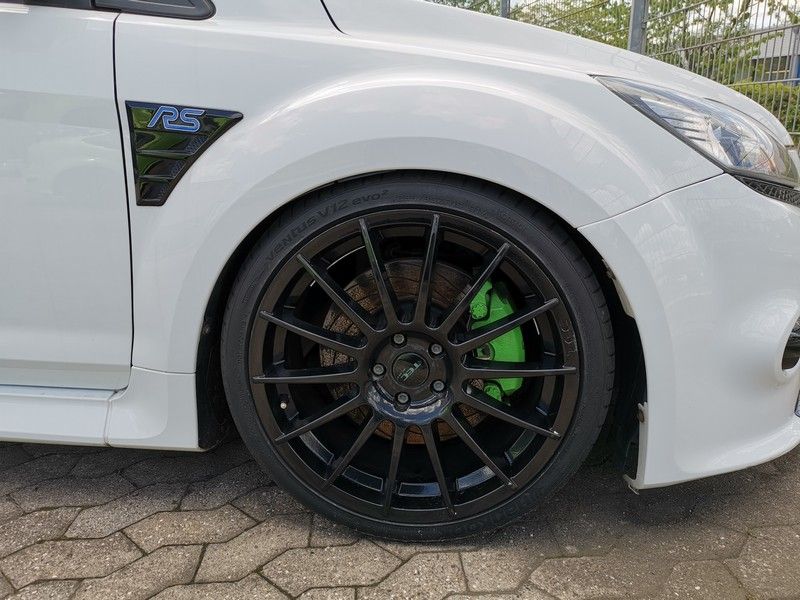 Ford Focus RS 2.5 enhanced with Vector Tuning Box Ford Focus RS 2.5 enhanced with Vector Tuning Box