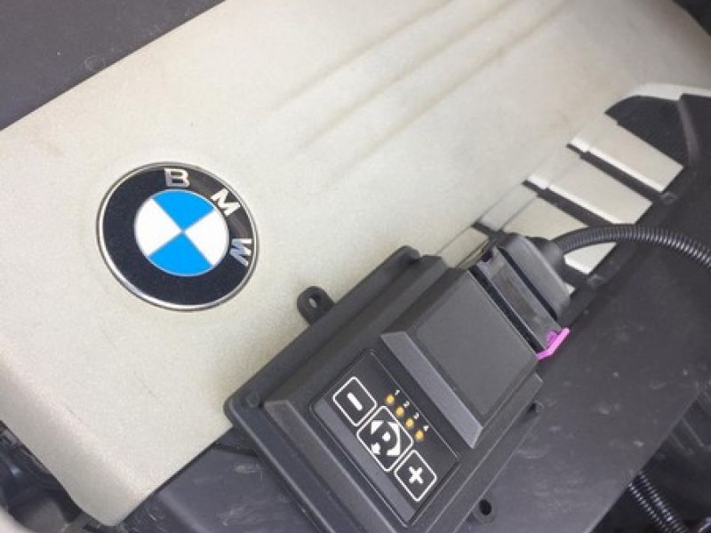 What a beast, BMW X5 M50d (F15) now has W Keypad PLUS from Vector Tuning!