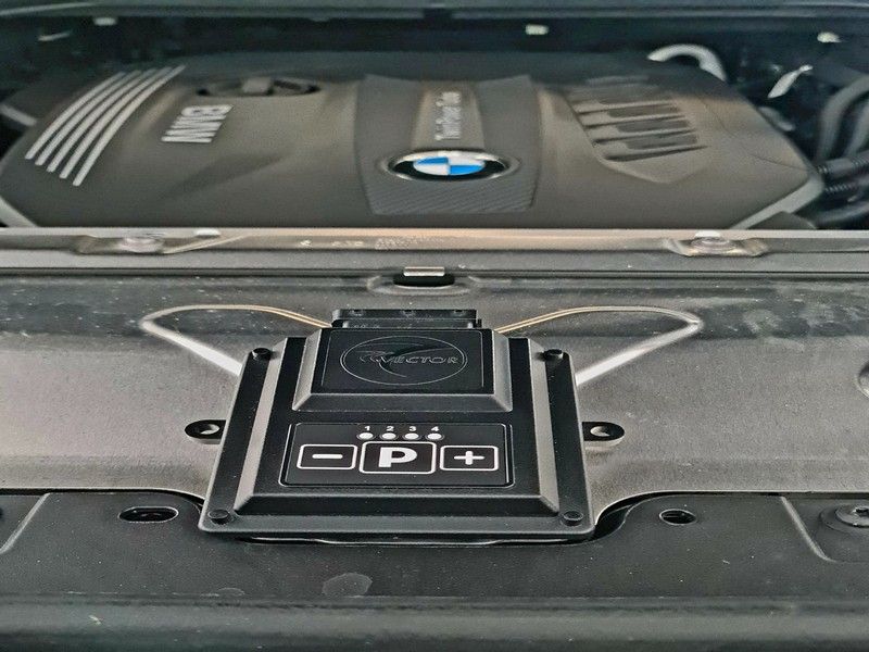 BMW X4 xDrive30d (G02) saves more fuel with W Keypad PLUS from Vector Tuning! BMW X4 xDrive30d (G02) saves more fuel with W Keypad PLUS from Vector Tuning!