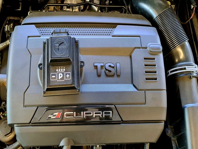 Seat Leon III 2.0 TSI Cupra R saves fuel easier with W Keypad PLUS from Vector Tuning AU!